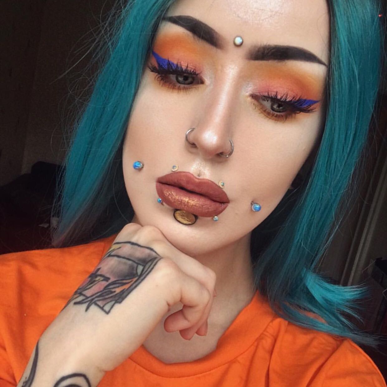 微信清新非主流冷酷女头