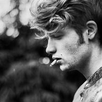 帅气个性欧美风的微信抽烟男生头像合集下载