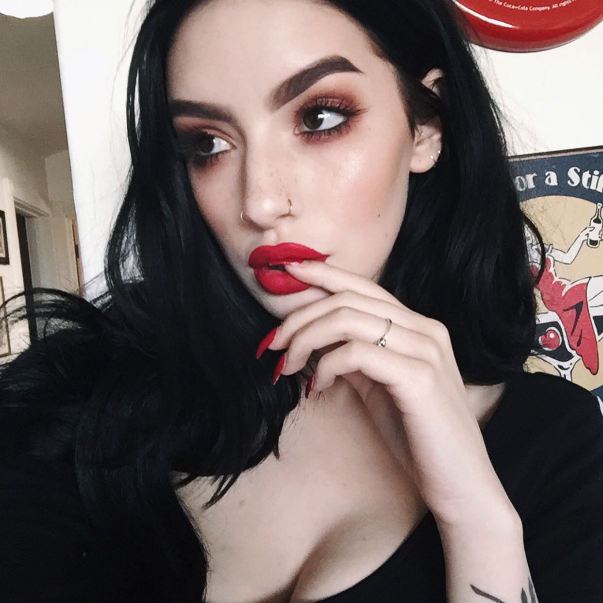 微信清新非主流冷酷女头