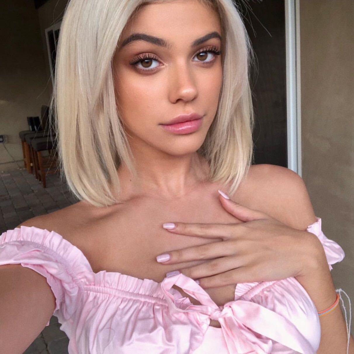 微信清新非主流冷酷女头