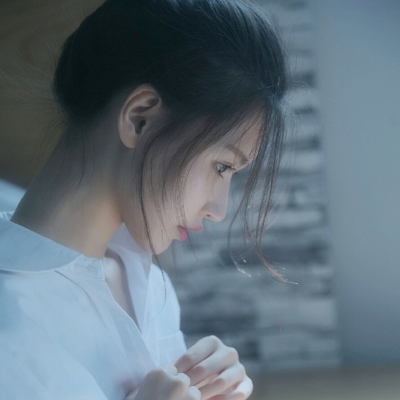 微信阳光粉嫩可爱女头