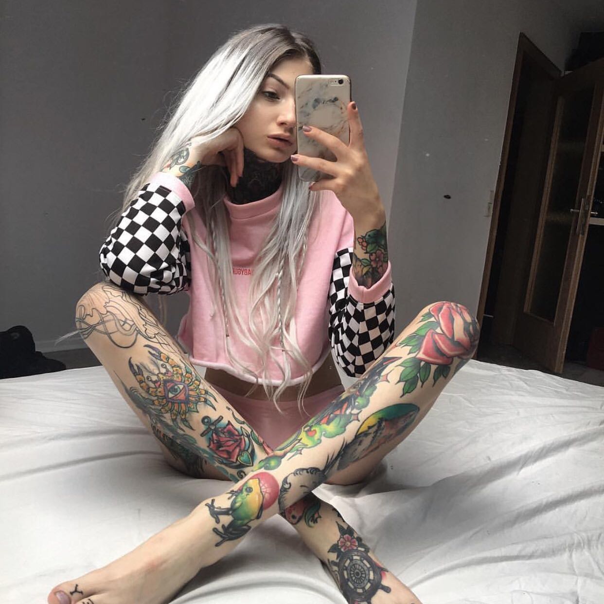 微信清新非主流冷酷女头