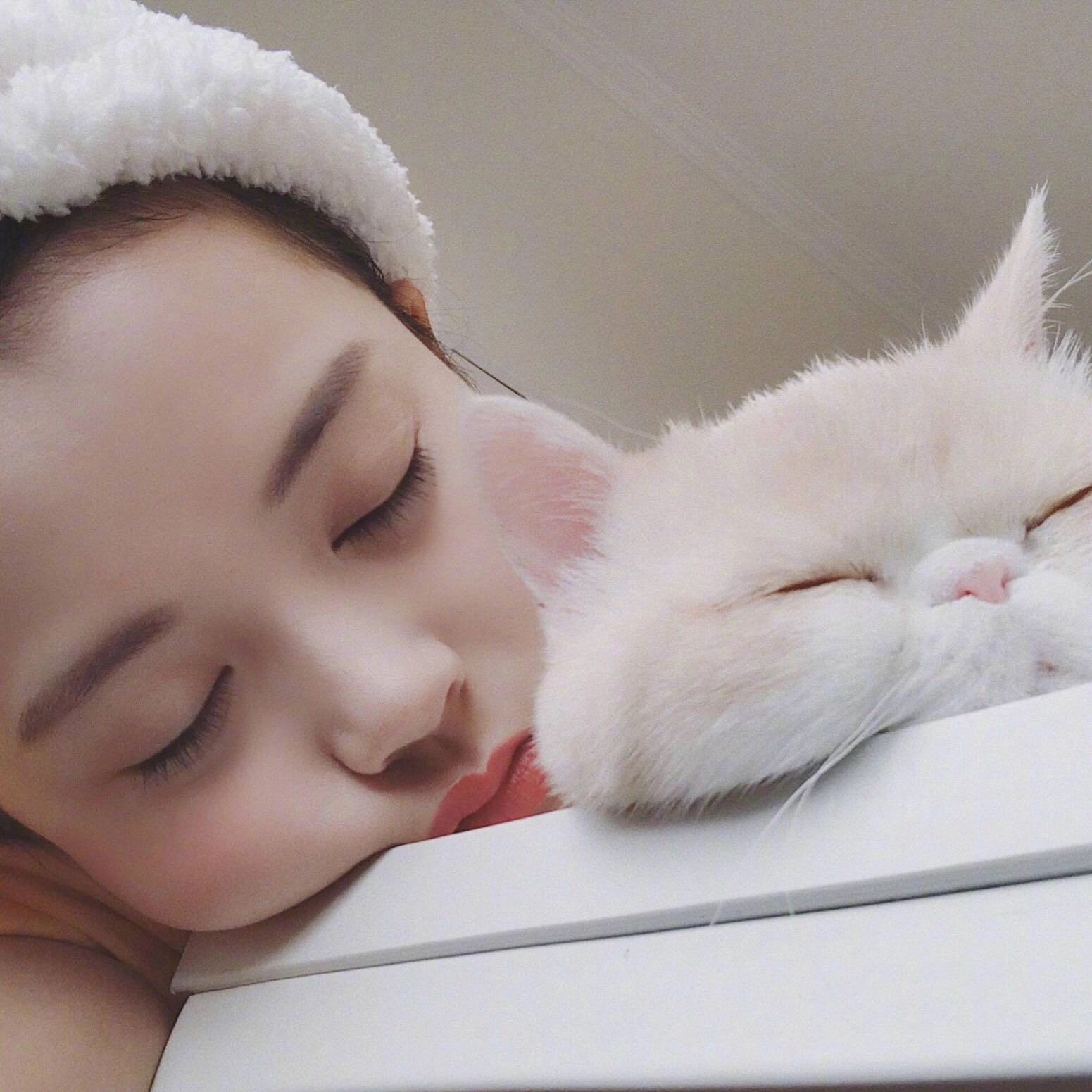 微信清新阳光佛系女头