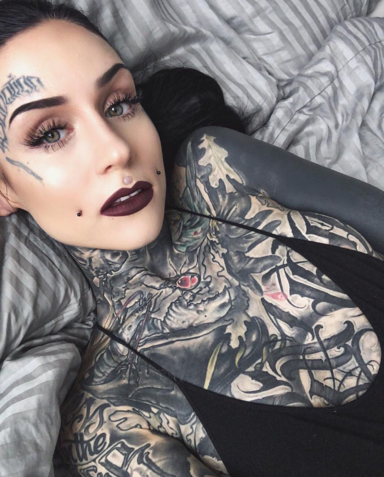 微信清新非主流冷酷女头