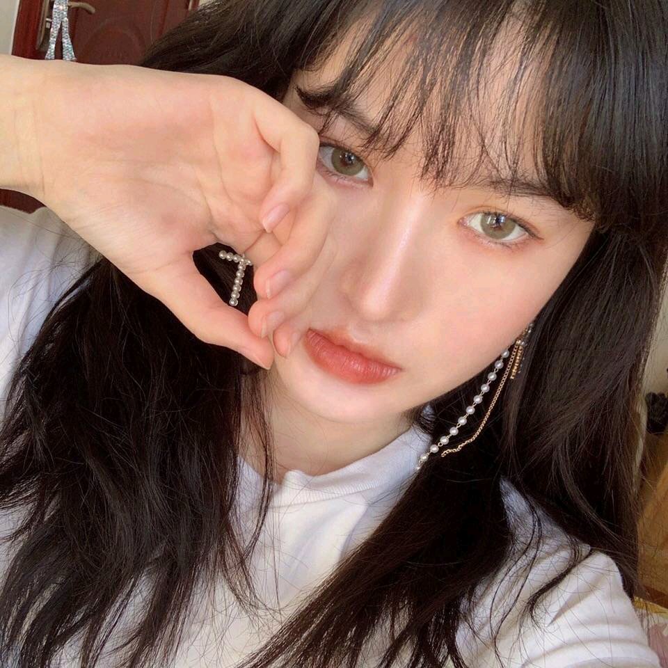 微信阳光清新文艺性感网红女头