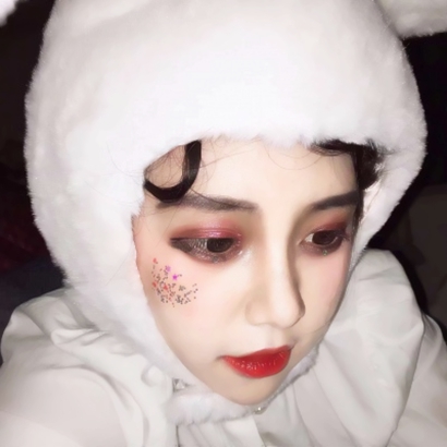 狂拽酷炫的微信最新非主流女生头像合集下载