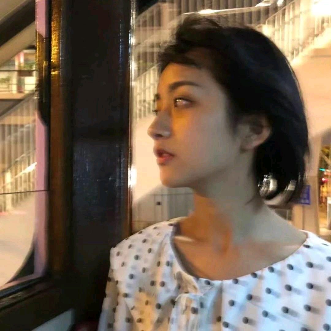 微信阳光清新文艺性感网红女头