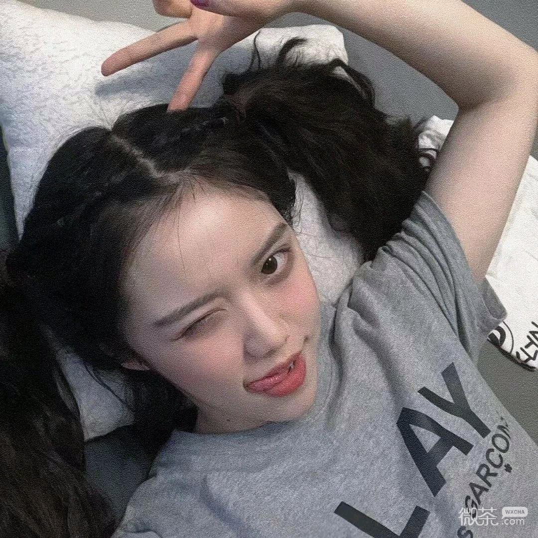 微信气质性感冷酷女头
