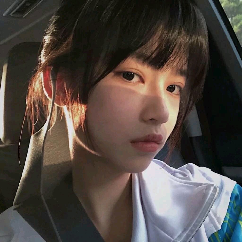 微信阳光清新文艺性感网红女头