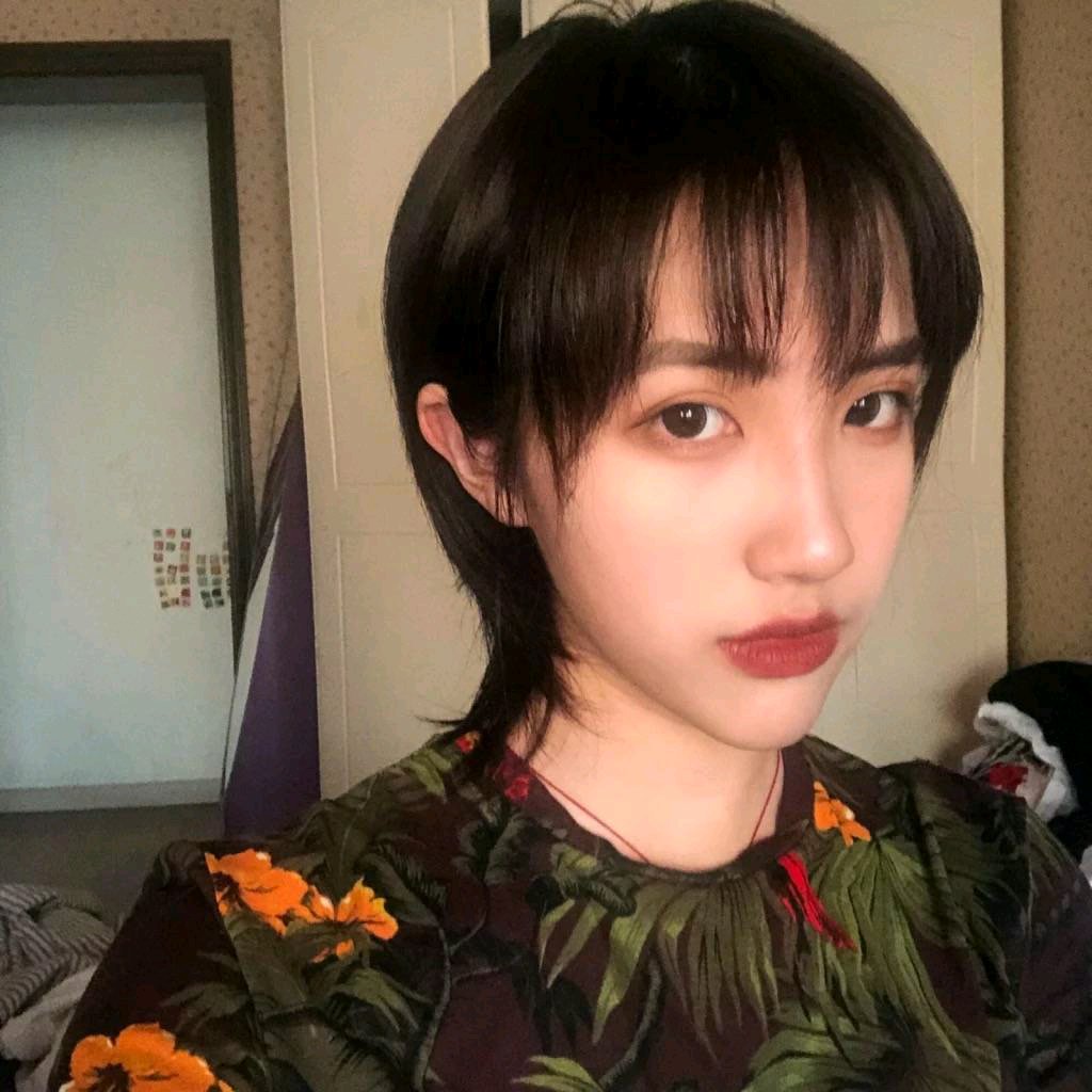 微信阳光清新文艺性感网红女头