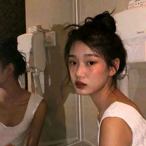 微信阳光清新文艺性感网红女头