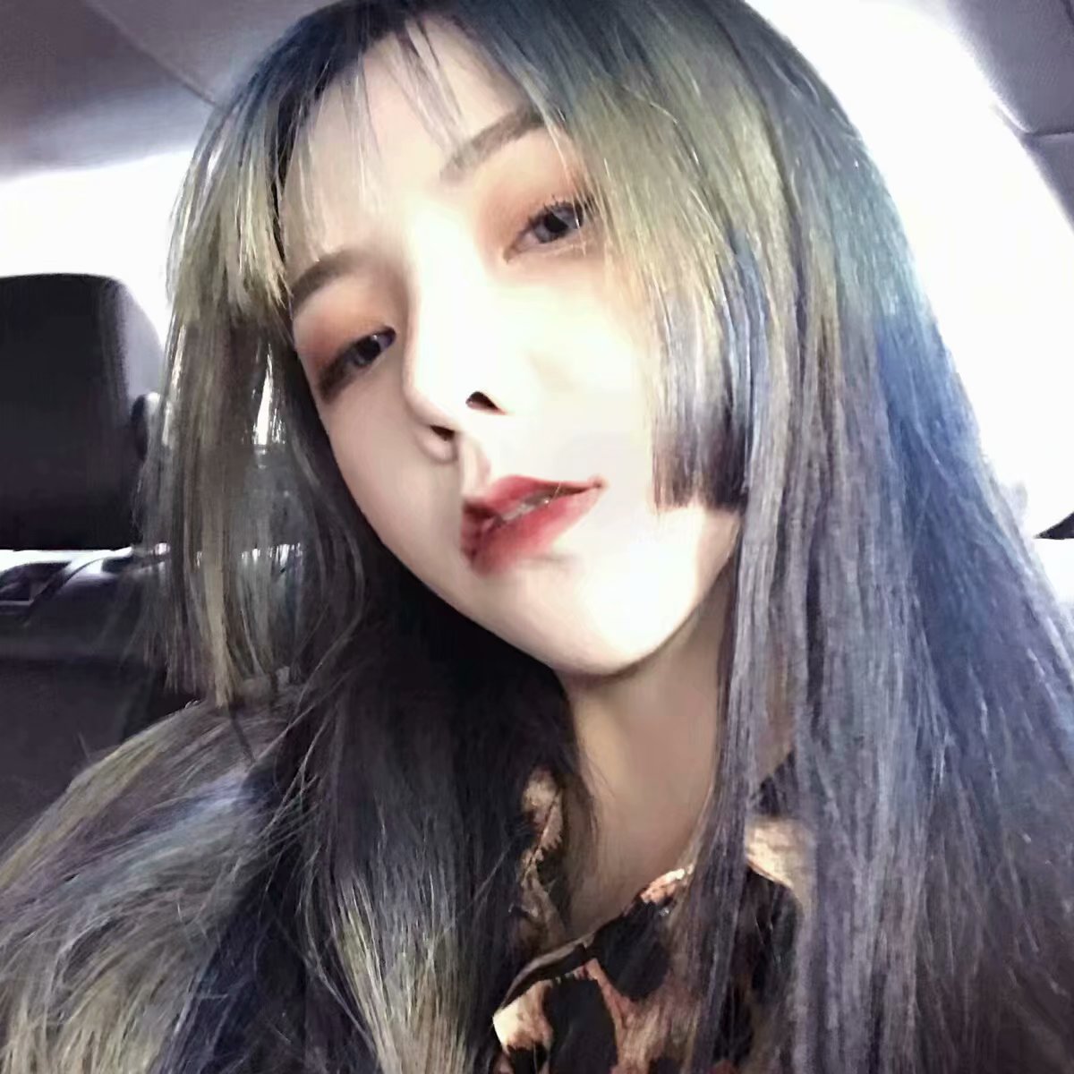 微信清新冷酷霸气女头