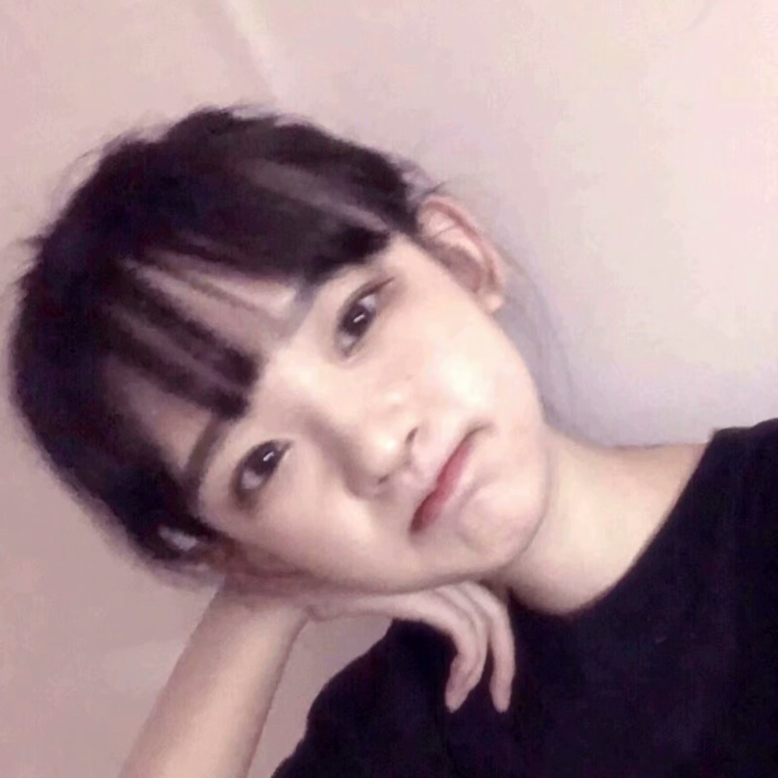 微信清新冷酷霸气女头