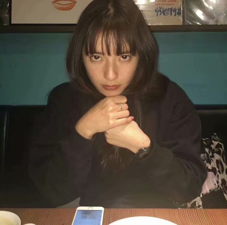 微信清新冷酷霸气女头