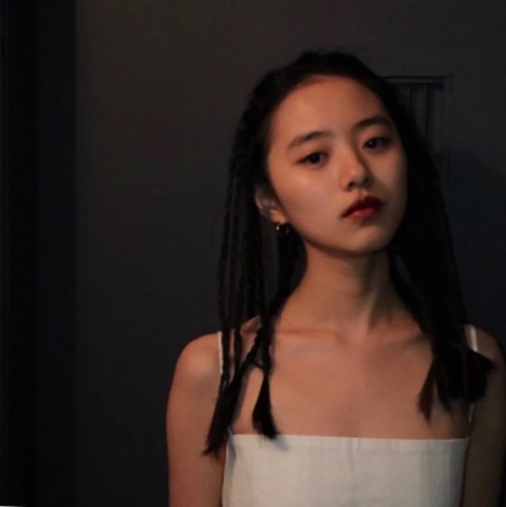 微信清新冷酷霸气女头