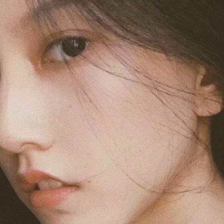 微信清新冷酷霸气女头