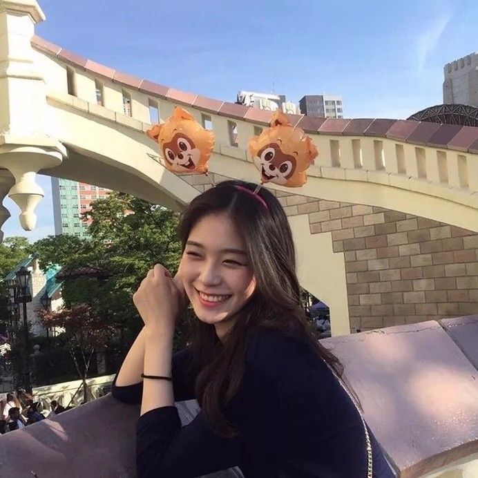 微信阳光气质性感女头