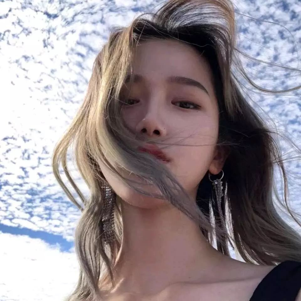 微信阳光气质性感女头