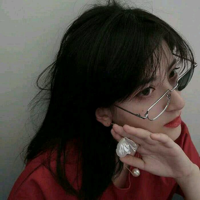 微信文艺森系好看气质女头