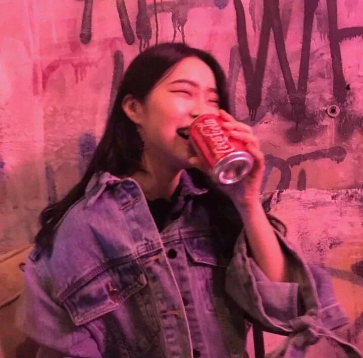 微信清新简洁阳光女头