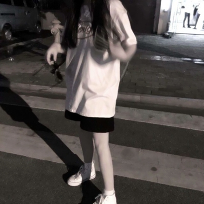 玩网专用的微信高清气质骚气女生部位头像下载