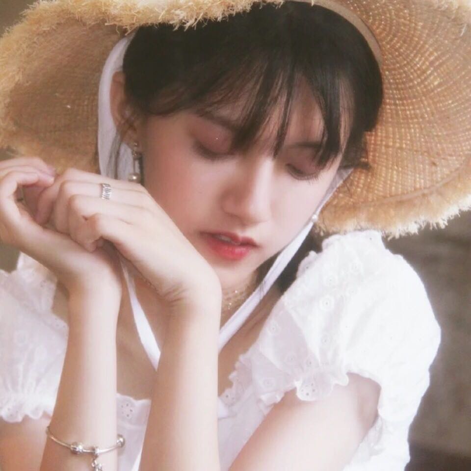 微信清新简洁阳光女头