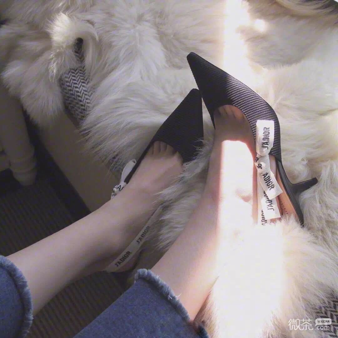 微信清新简洁阳光女头
