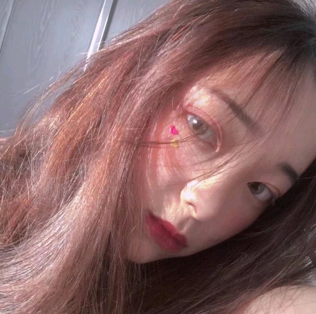 微信文艺森系好看气质女头