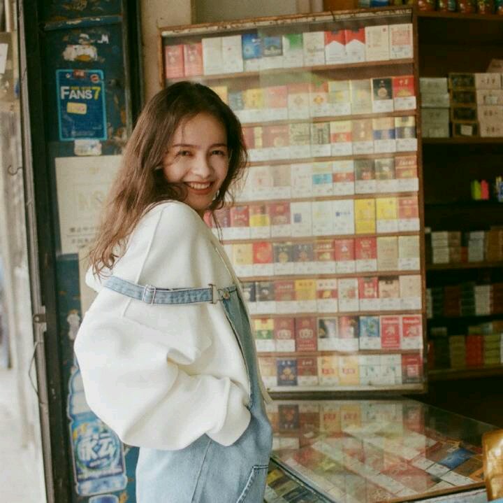 微信清新简洁阳光女头