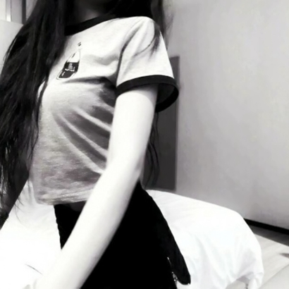 玩网专用的微信高清气质骚气女生部位头像下载