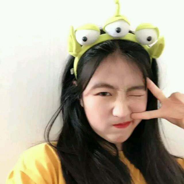 微信清新简洁阳光女头