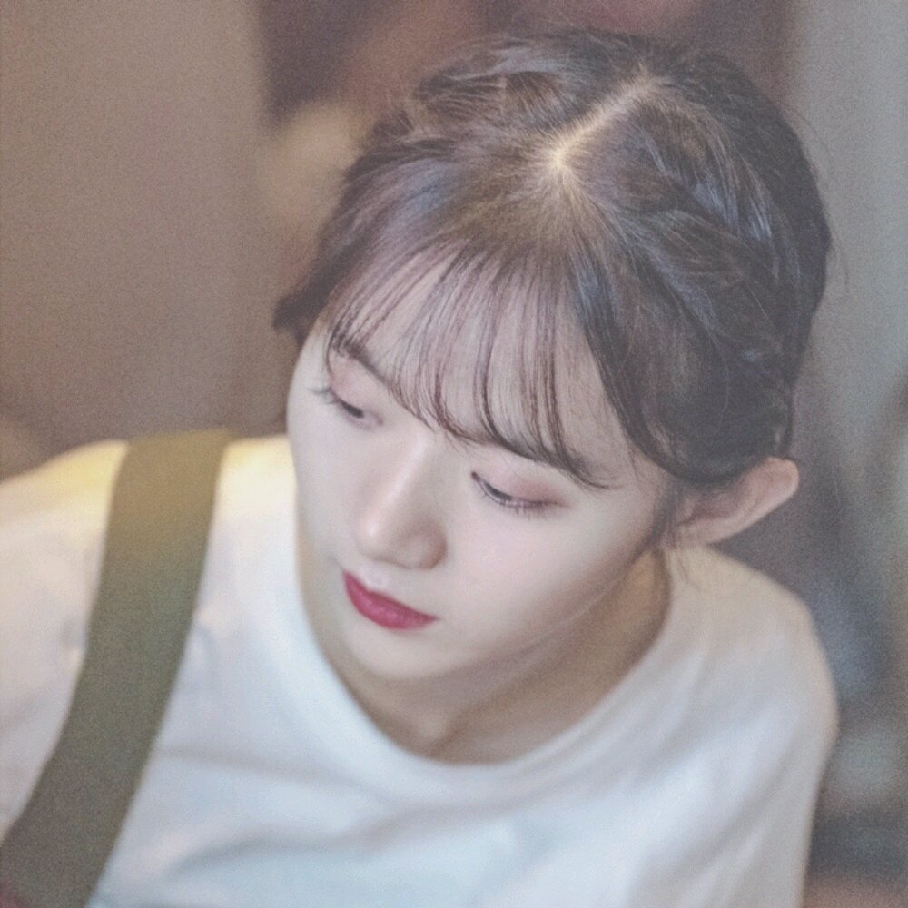 微信清新简洁阳光女头