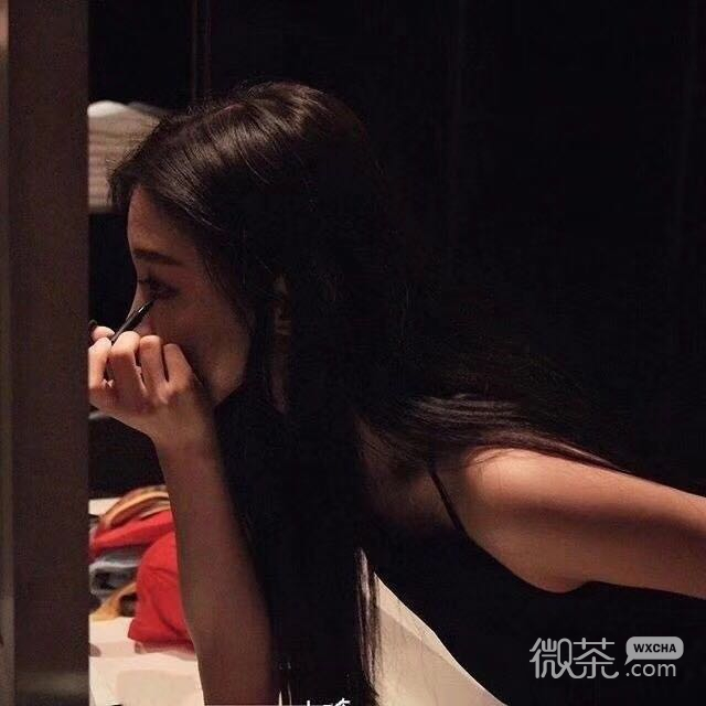 微信佛系简洁气质女头