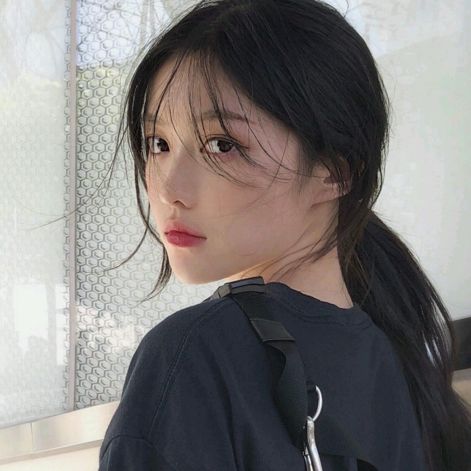 微信清新简洁阳光女头