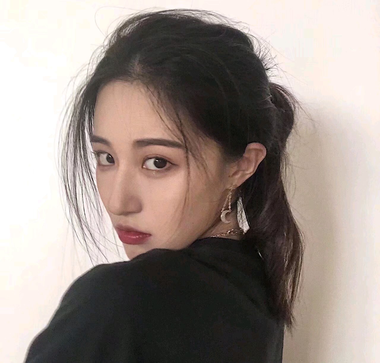 微信文艺森系好看气质女头