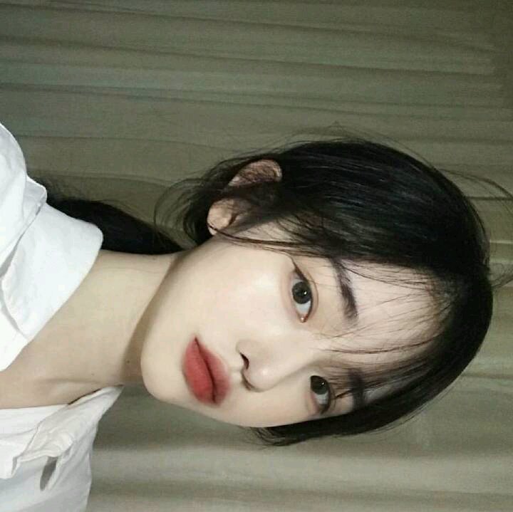 微信清新简洁阳光女头