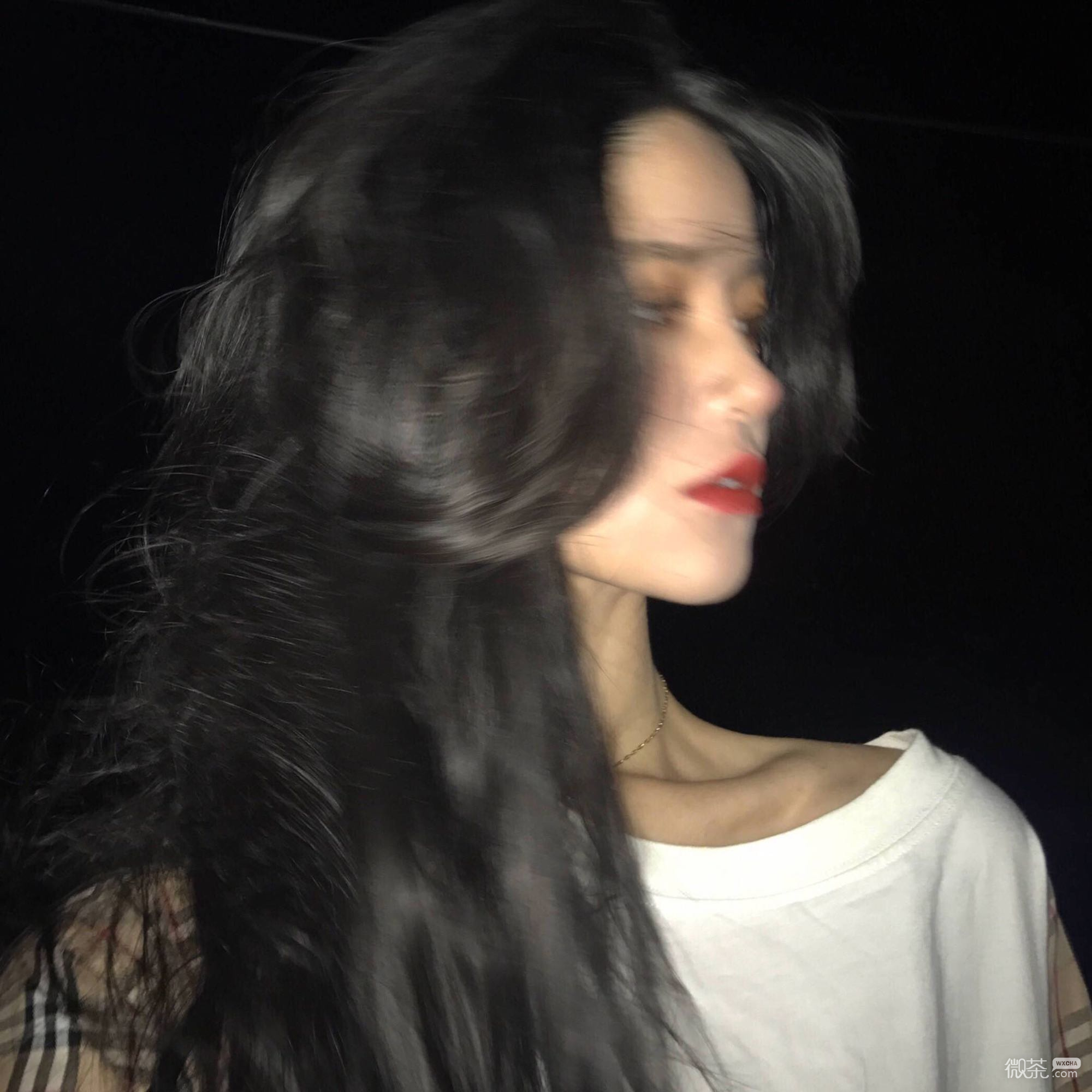 微信佛系简洁气质女头