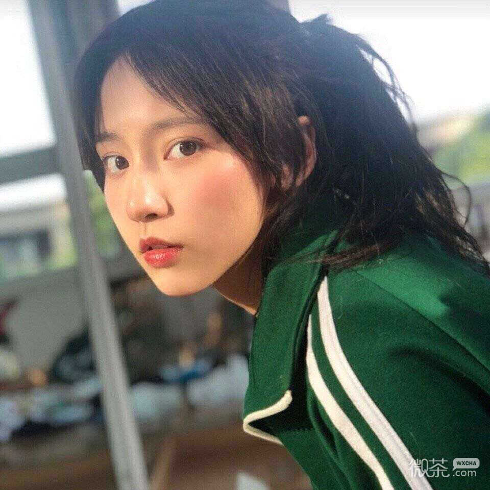 清新简洁阳光微信女头