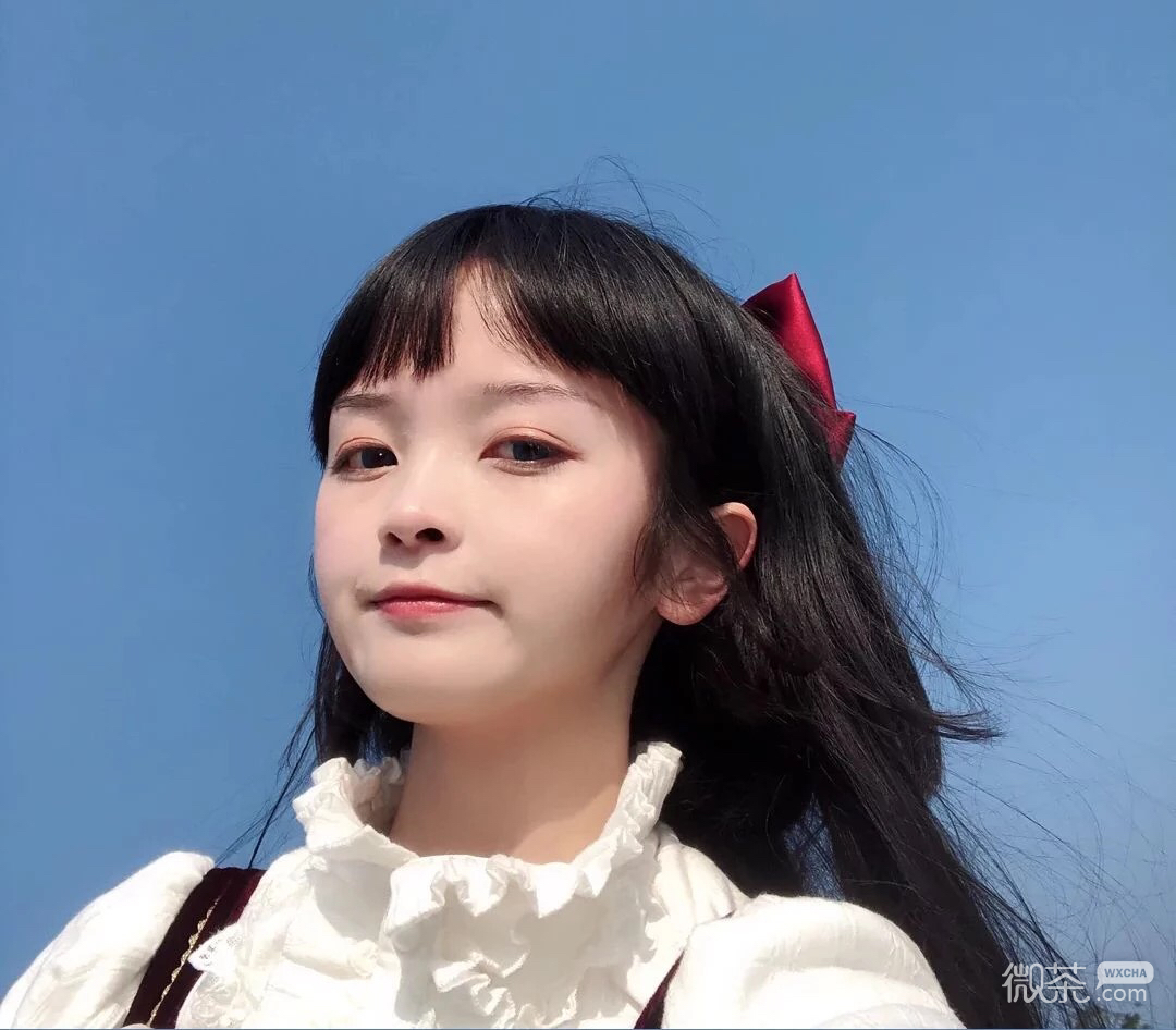 清新简洁阳光微信女头