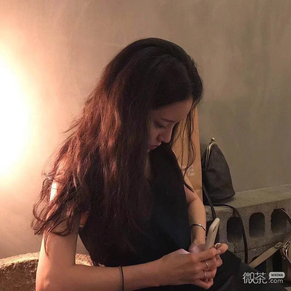微信阳光简洁气质女头