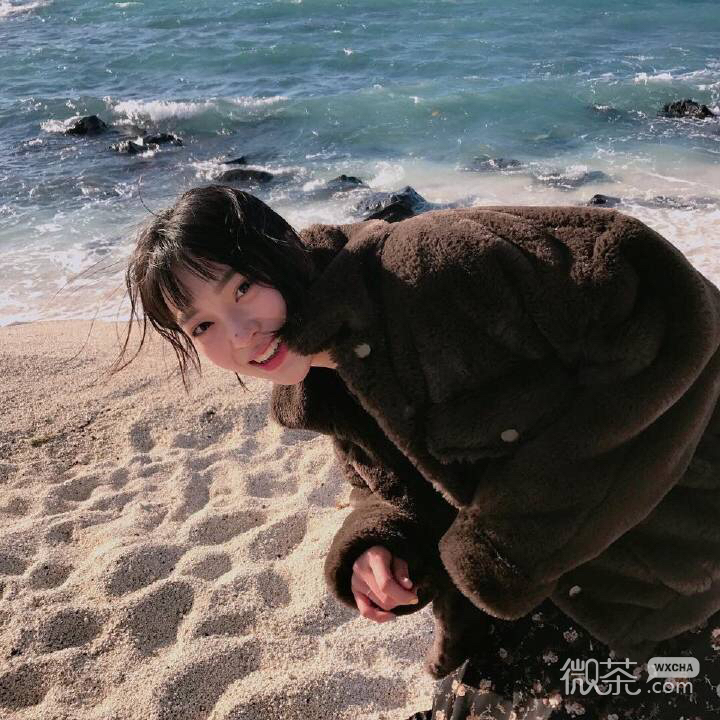微信阳光简洁气质女头