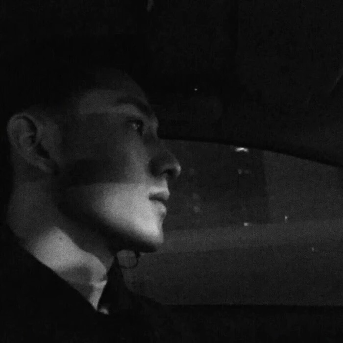 微信帅气时尚成熟男头