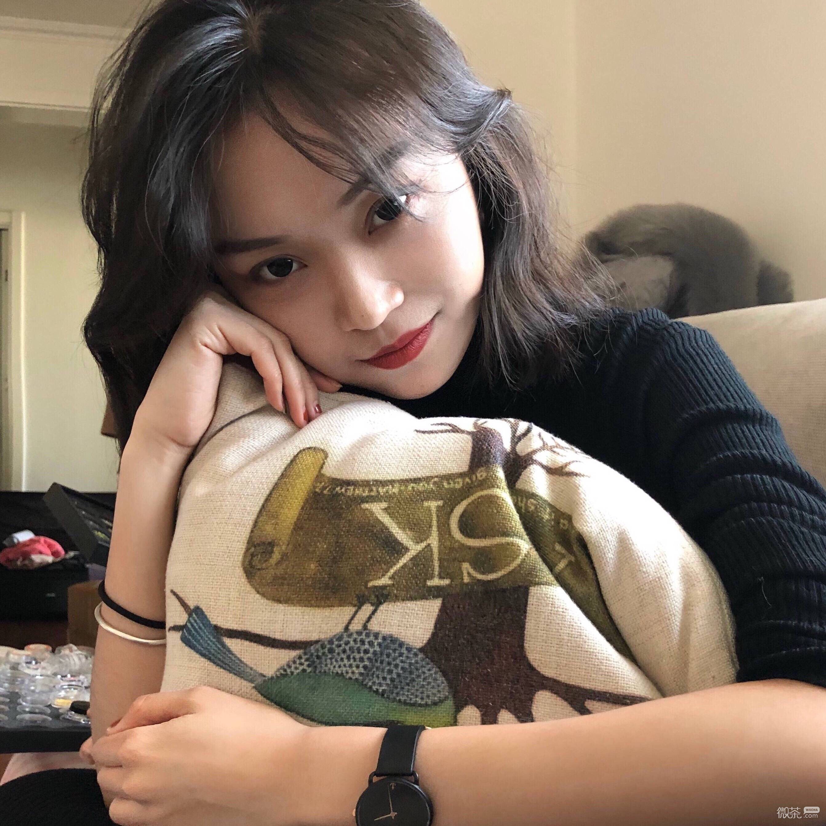 微信阳光简洁气质女头