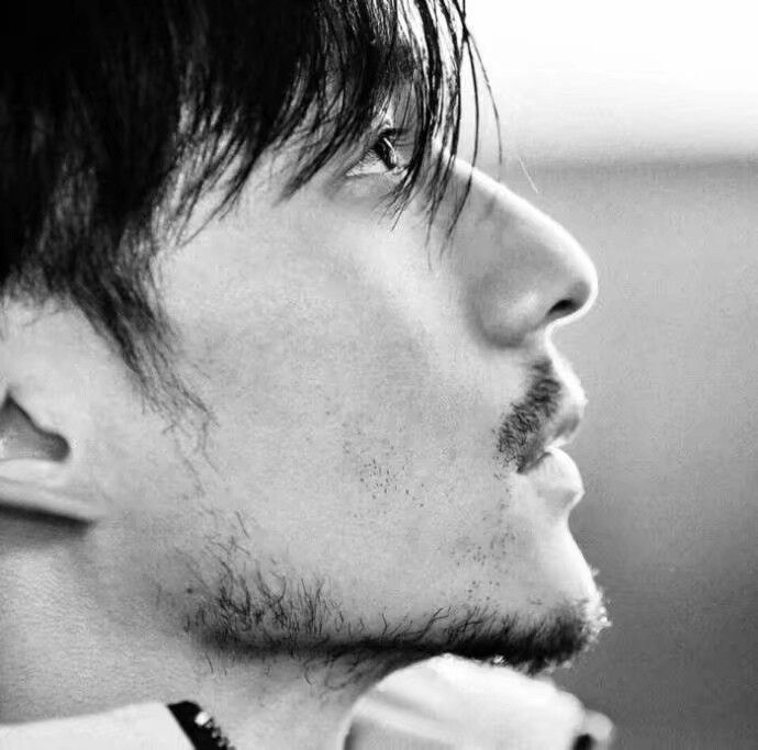 微信阳光佛系时尚男头