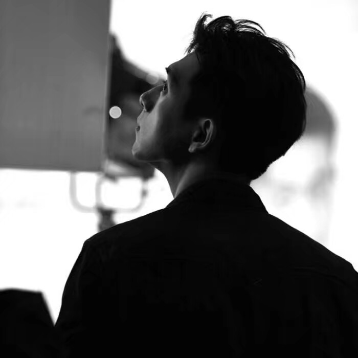 微信阳光佛系时尚男头