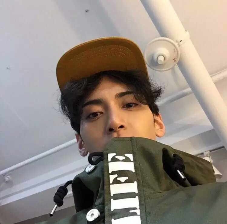 微信阳光佛系时尚男头