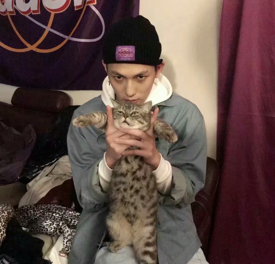 微信阳光佛系时尚男头