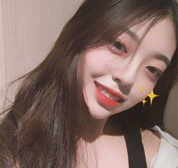 2019微信最新最潮的时尚紫色系女生头像合集下载