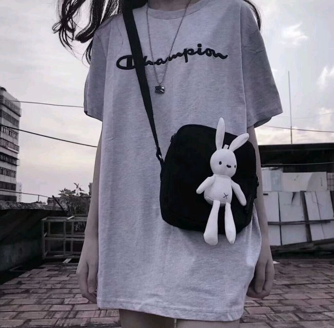 2019微信最新最潮的时尚紫色系女生头像合集下载