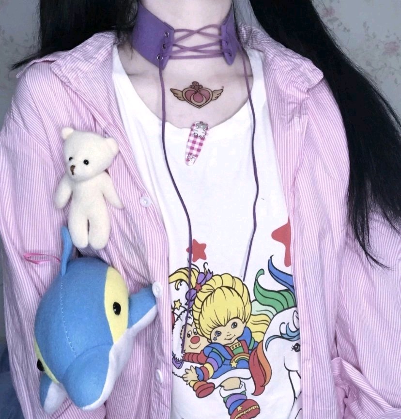 2019微信最新最潮的时尚紫色系女生头像合集下载